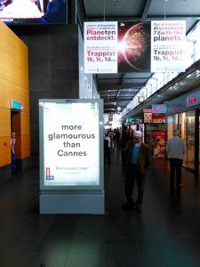 Hall_de_l_aeroport_de_BruxellescLiegetogether-225x300.jpg