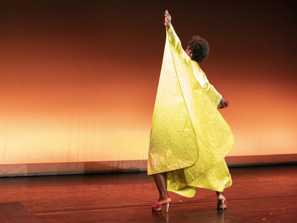 Pays_de_danses_Theatre_de_Liege_Quatremille-4-1024x768.jpg