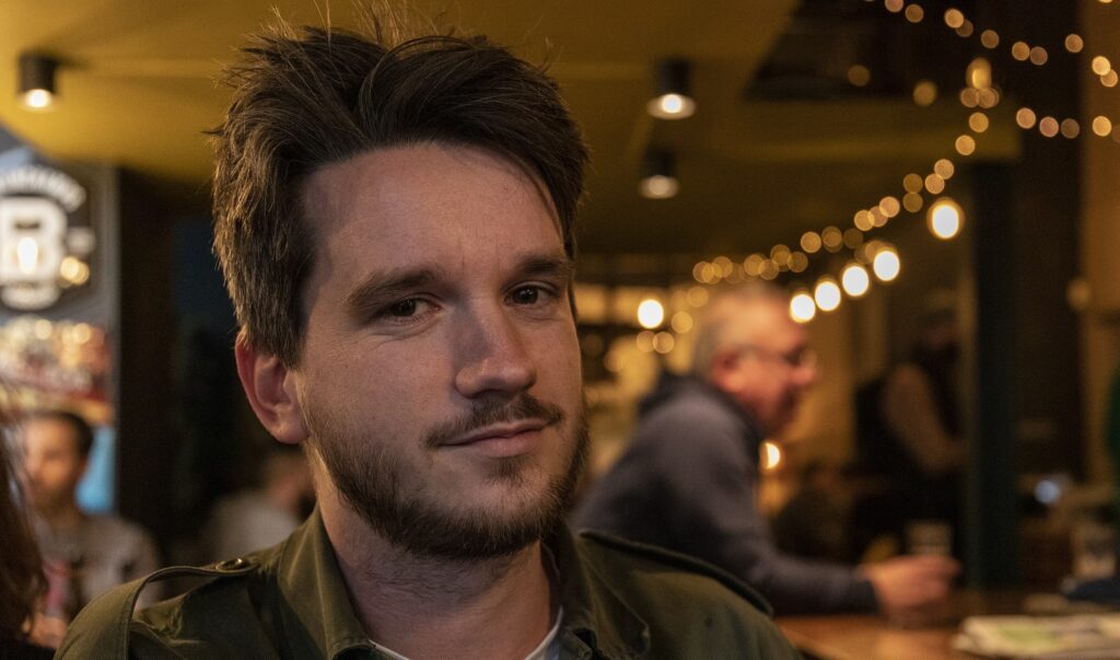 Interview_Poetes_Thibault_Creppe_et_Denis_Pepic_PepouzCafe_Quatremille-7-1024x603.jpg