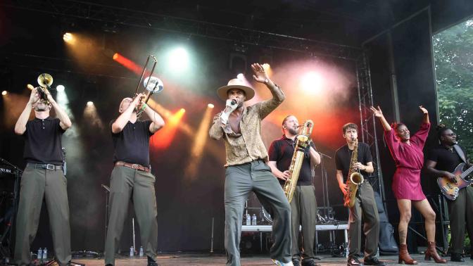 Dyna, Lewis and the Soul Caravan &copy; Centre Culturel de Dison
