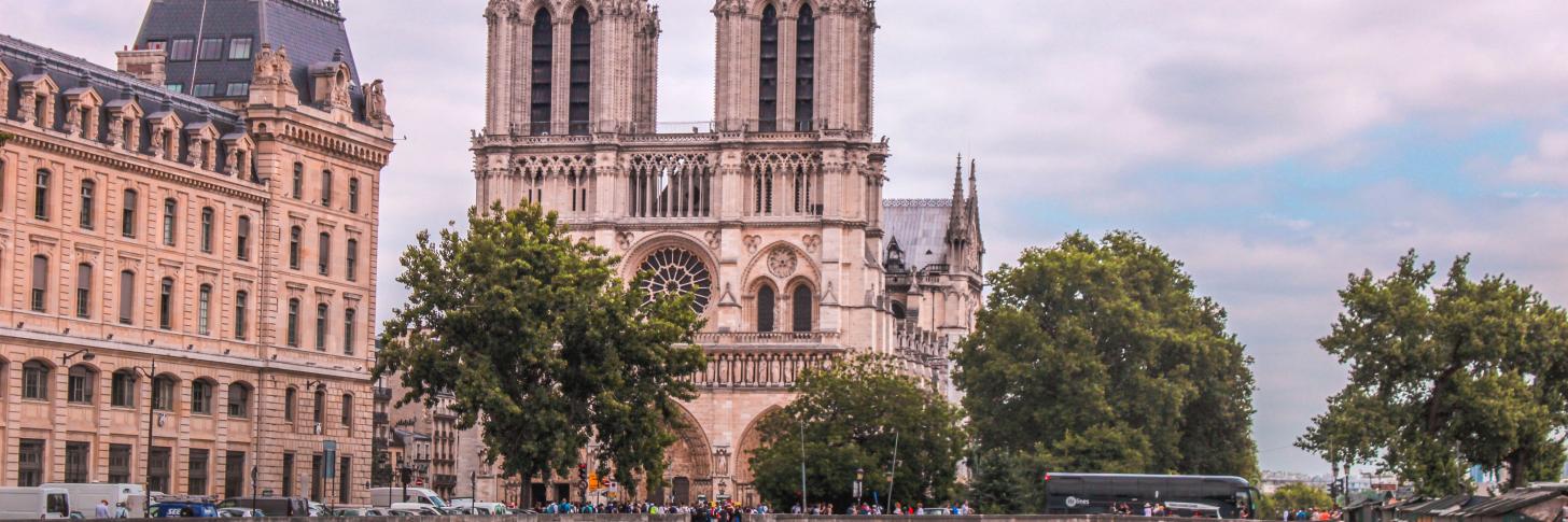 Notre-Dame de Paris d&rsquo;hier, d&rsquo;aujourd&rsquo;hui et de demain @ Zoom