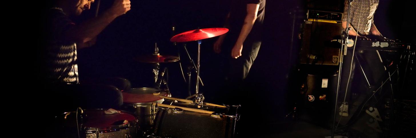 L'ENERGIE DE KOMPLIKATIONS ET SUNDDUNES AU KULTURA