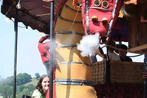 Petit Man&egrave;ge Fait Main